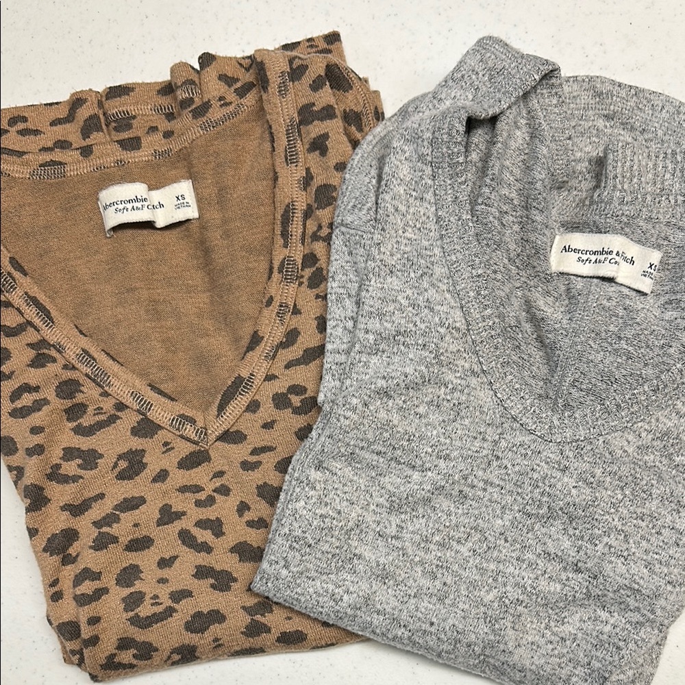 Abercrombie & Fitch V-Neck Shirts Gray and Leopard